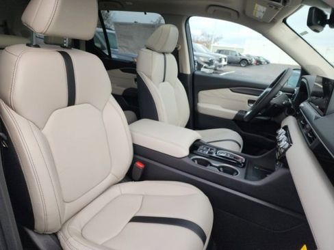 New 2026 Honda Pilot Touring image 15