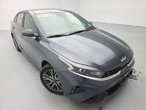Used 2024 Kia Forte GT-Line FWD image 2