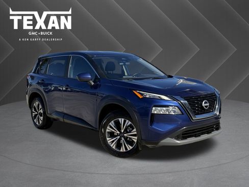 Used 2023 Nissan Rogue SV image 1