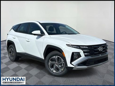 New 2026 Hyundai Tucson Blue SE image 1