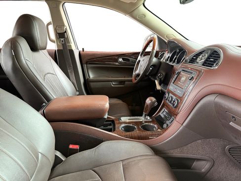 Used 2013 Buick Enclave Premium image 12