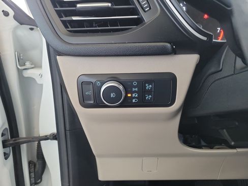 Used 2020 Ford Escape SEL image 22