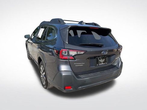 Used 2023 Subaru Outback Premium AWD/4WD image 9