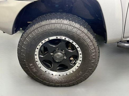 Used 2015 Toyota Tacoma 4x4 Double Cab image 13