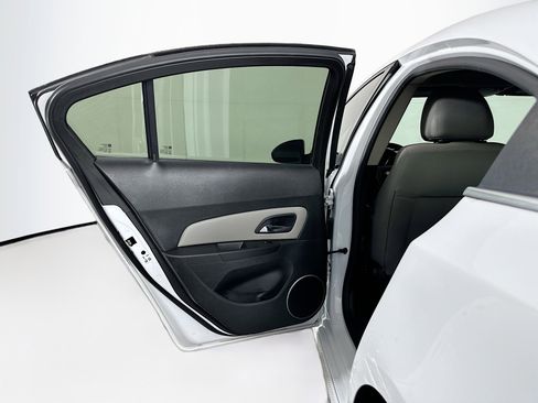 Used 2016 Chevrolet Cruze LT w/ Sun And Sound Package image 24