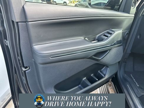 New 2025 Lincoln Navigator L Reserve w/ Jet Appearance Package image 8