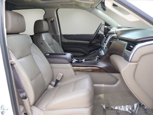 Used 2019 Chevrolet Tahoe LT RWD image 18