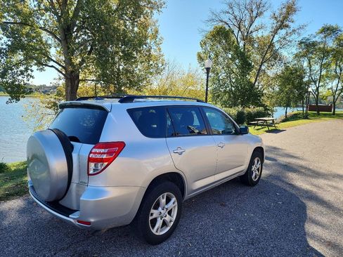 Used 2012 Toyota RAV4 Base I4 4WD w/ Upgrade Value Pkg image 5