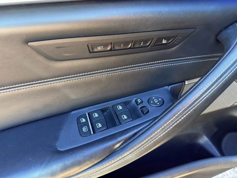 Used 2018 BMW M550i xDrive M550i xDrive Sedan 4D image 36