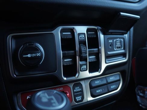 New 2025 Jeep Wrangler Unlimited Rubicon 392 image 16