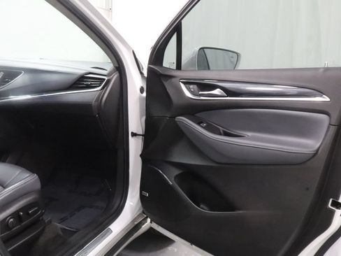 Used 2019 Buick Enclave Premium w/ Experience Buick Package FWD image 14