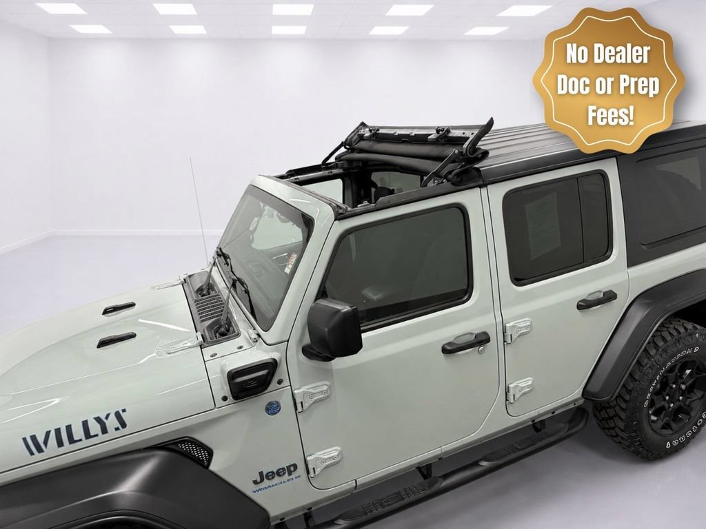 Used 2023 Jeep Wrangler Unlimited w/ Cold Weather Group AWD/4WD image 3