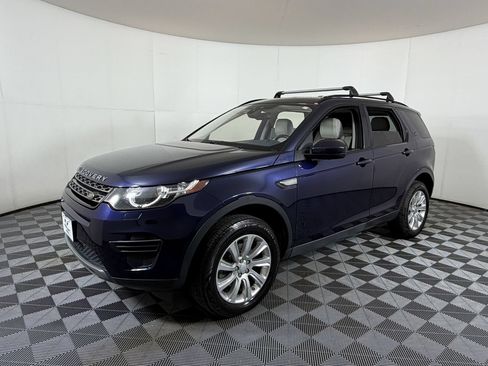 Used 2017 Land Rover Discovery Sport SE AWD/4WD image 2