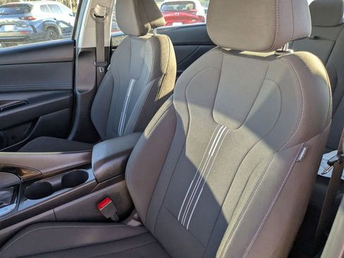 Used 2025 Hyundai Elantra SEL image 14