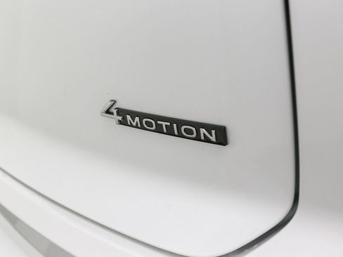 New 2026 Volkswagen Atlas Cross Sport SE image 12