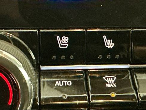 Used 2024 Chevrolet Colorado Z71 w/ Z71 Convenience Package 2 image 20