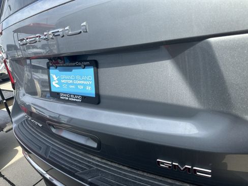 Certified 2025 GMC Yukon XL Denali w/ Denali Reserve Package AWD/4WD image 32