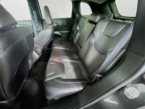 Used 2022 Jeep Cherokee Latitude w/ Trailer Tow Group image 24