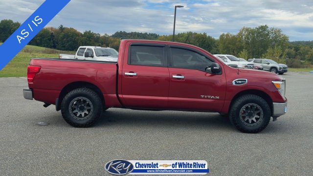Used 2017 Nissan Titan SV AWD/4WD image 9