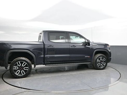 Used 2024 GMC Sierra 1500 AT4 w/ Technology Package AWD/4WD image 8
