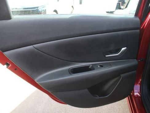 Used 2023 Hyundai Elantra SEL FWD image 21