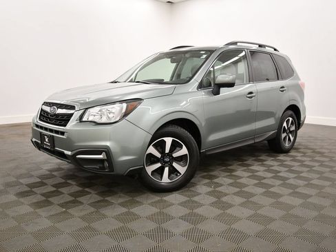 Used 2018 Subaru Forester 2.5i Premium AWD/4WD image 2