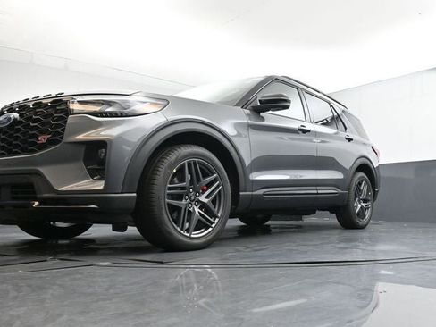 New 2026 Ford Explorer ST image 30
