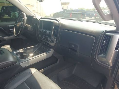Used 2017 Chevrolet Silverado 1500 LTZ Z71 w/ LTZ Plus Package AWD/4WD image 28