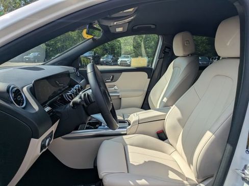 Used 2025 Mercedes-Benz GLA 250 4MATIC image 15