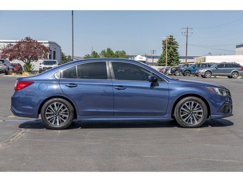 Used 2019 Subaru Legacy 2.5i Premium AWD/4WD image 2