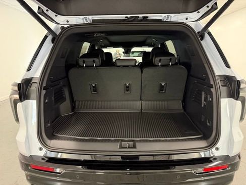 New 2026 Chevrolet Traverse RS image 8