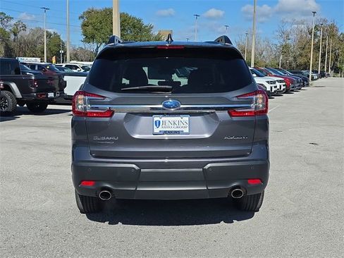 Used 2024 Subaru Ascent Premium w/ Convenience Package image 4