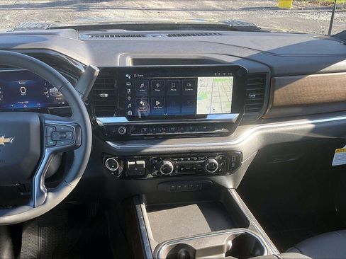 New 2026 Chevrolet Silverado 3500 High Country w/ High Country Premium Package AWD/4WD image 6