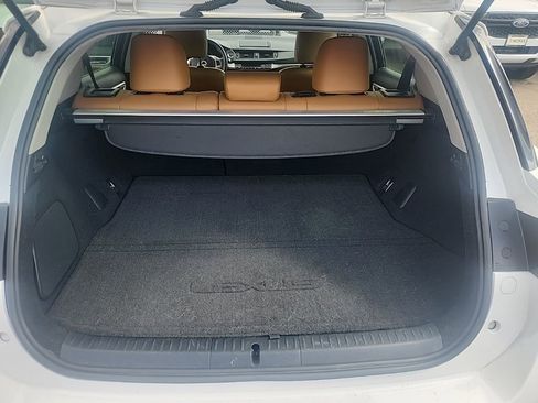 Used 2013 Lexus CT 200h w/ Premium Pkg w/Navigation FWD image 17