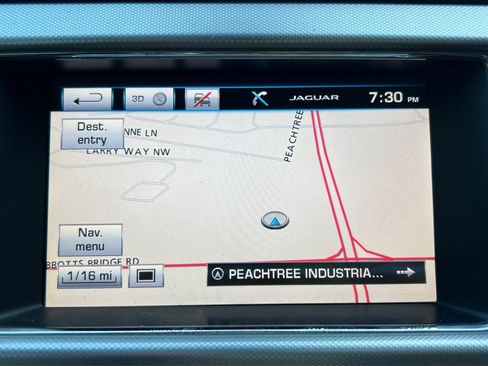 Used 2015 Jaguar XF Premium RWD image 14