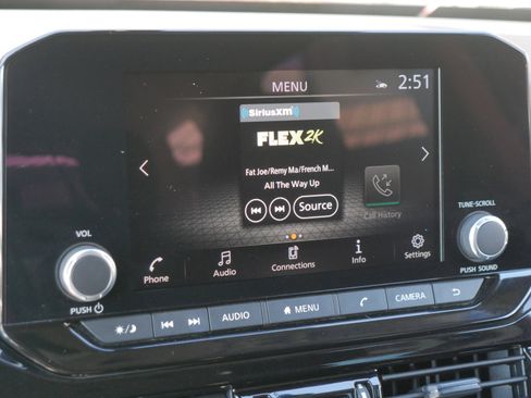 Certified 2024 Nissan Pathfinder SV image 9