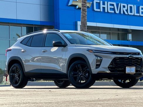 New 2026 Chevrolet Trax ACTIV w/ Driver Confidence Package image 2