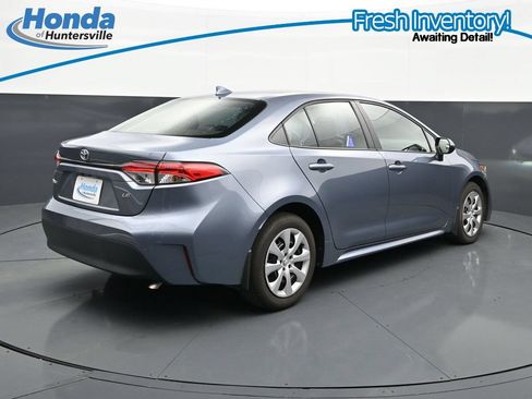 Used 2025 Toyota Corolla LE FWD image 10