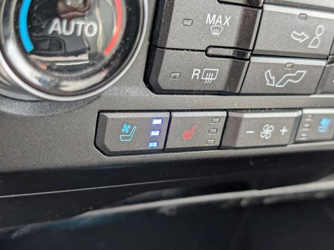 Used 2019 Ford F150 Platinum w/ Equipment Group 701A Luxury image 28