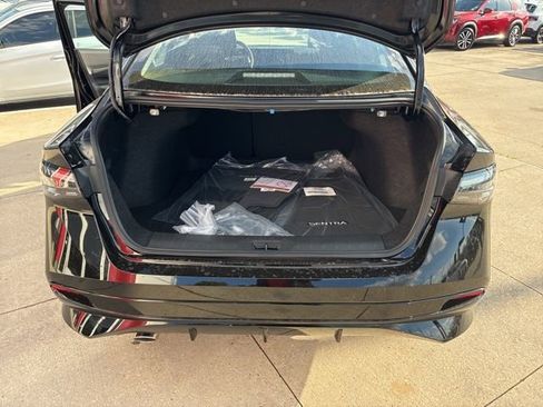 New 2026 Nissan Sentra SR w/ Floor Mat Package FWD image 7