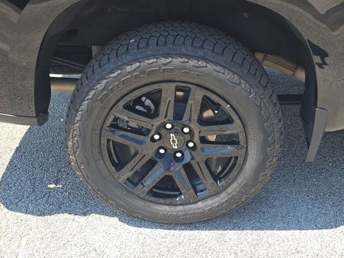 Used 2024 Chevrolet Silverado 1500 LTZ w/ LTZ Premium Package image 12