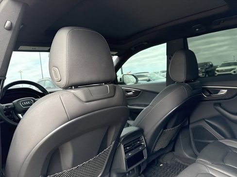 Used 2021 Audi Q8 Premium Plus image 11