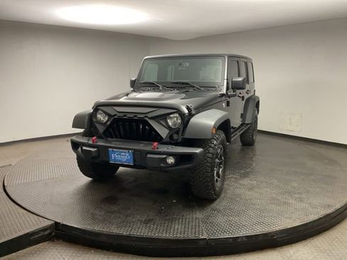 Used 2016 Jeep Wrangler Unlimited Rubicon AWD/4WD image 3