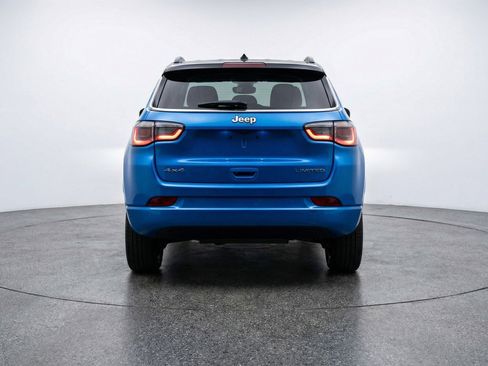 Used 2025 Jeep Compass Limited image 7