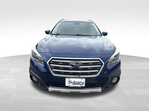 Used 2017 Subaru Outback 3.6R Touring AWD/4WD image 2