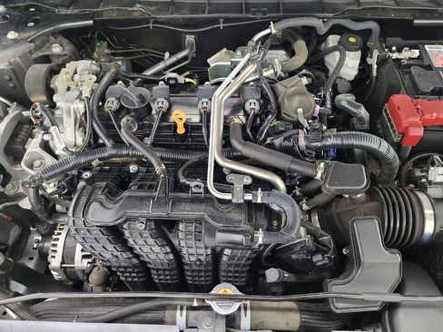 Used 2025 Nissan Altima 2.5 SV FWD image 30