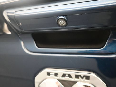 Used 2019 RAM 1500 Big Horn AWD/4WD image 46