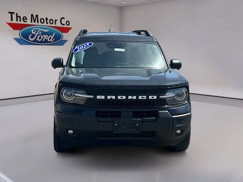 Used 2025 Ford Bronco Sport Outer Banks w/ Outer Banks Tech Package+ AWD/4WD image 2