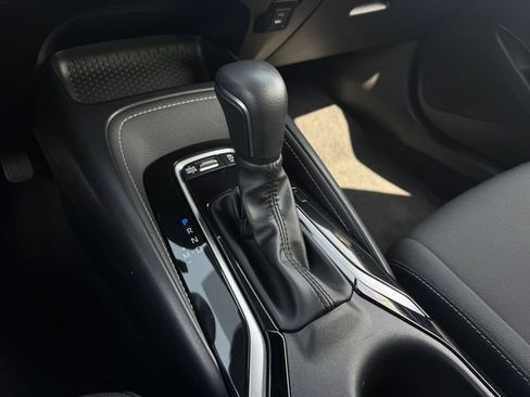 Used 2025 Toyota Corolla SE image 18