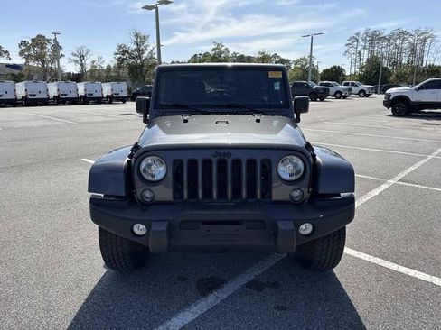 Used 2016 Jeep Wrangler Unlimited Sahara image 8